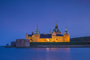 Sweden, Kalmar, Kalmar Slott castle, dusk