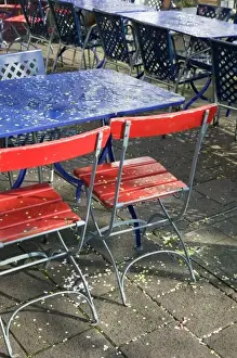 SWITZERLAND, BASEL: Caafe Table & Chairs on Oberer Rhineweg