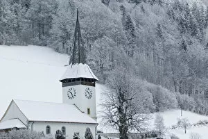 SWITZERLAND-Bern-BOLTIGEN: Town Church / Winter