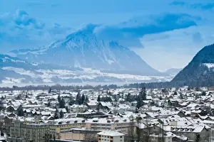 Images Dated 20th February 2005: SWITZERLAND-Bern-INTERLAKEN: Town View from Metropole Hotel / Daytime / Winter