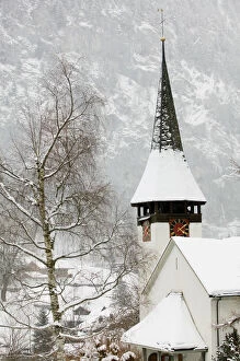 SWITZERLAND-Bern-LAUTERBRUNNEN: Town Church & Mountains / Winter