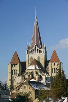 Images Dated 17th February 2005: SWITZERLAND-(Vaud)-LAUSANNE: Cathedral Tower / Winter / Morning