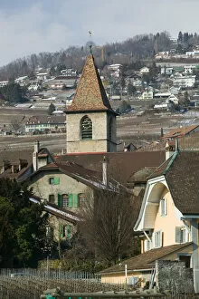 Images Dated 17th February 2005: SWITZERLAND-(Vaud)-Swiss Riviera-CULLY: Town View / Winter Shore of Lake Geneva