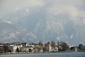 SWITZERLAND-(Vaud)-Swiss Riviera-VEVEY: Hillsides above VEVEY / Winter Shore of Lake