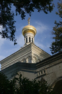 Images Dated 17th February 2005: SWITZERLAND-(Vaud)-Swiss Riviera-VEVEY: St-Barbara Russian Orthodox Church, Shore