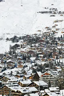 Images Dated 26th February 2005: SWITZERLAND-Wallis / Valais-VERBIER: Ski Resort / Winter Ski Chalets / Daytime
