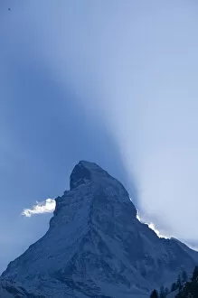 Images Dated 23rd February 2005: SWITZERLAND-Wallis / Valais-ZERMATT: Sunset light behind the Matterhorn / Winter