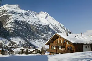SWITZERLAND-Wallis / Valais-ZERMATT: Ski Chalet / Winter