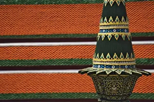 Images Dated 16th February 2006: Symbolic offerings in cone shape called Phanom Mak situated on the marble terrace