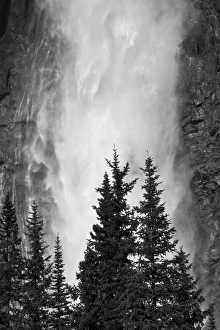 Images Dated 20th July 2015: Takakkaw Falls, Yoho National Park, British Columbia, Canada