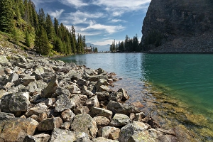 Images Dated 1st October 2023: Teahouse at Lake Agnes, Banff National Park, Alberta, Canada