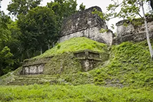 Images Dated 4th November 2010: Temples in Tikal National Park (Parque Nacional Tikal) UNESCO World Heritage Site