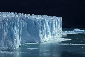 Images Dated 25th April 2017: Terminal face of Perito Moreno Glacier and Lago Argentino. Parque Nacional Los Glaciares