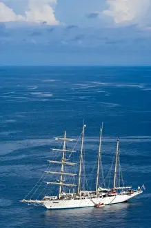 Images Dated 14th November 2004: Thailand, Andaman Sea. Star Fyer clipper ship anchored off Ko Miang Island Similan