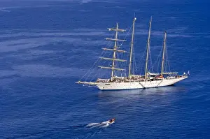 Images Dated 14th November 2004: Thailand, Andaman Sea. Star Fyer clipper ship anchored off Ko Miang Island Similan