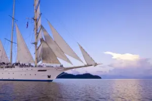Images Dated 12th November 2005: Thailand, Andaman Sea. Star Fyer clipper ship on the Andaman Sea, Thailand