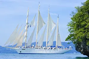 Images Dated 18th November 2004: Thailand, Andaman Sea. Star Fyer clipper ship in the Ao Phang Nga Islands in hte Andaman Sea