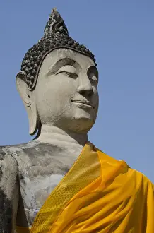 Images Dated 25th February 2012: Thailand, Ayutthaya. Wat Phra Chao Phya-thai (aka Wat Yi Chai-mongkol)