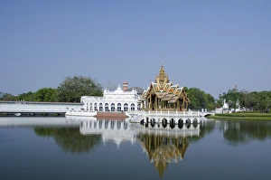 Images Dated 25th February 2012: Thailand, Bangkok. Ayuthaya Province. Bang Pa-in Palace (aka Royal Summer Palace)