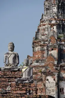 Images Dated 25th February 2012: Thailand, Bangkok. Ayutthaya, Wat Chaiwatthanaram Buddhist monastery