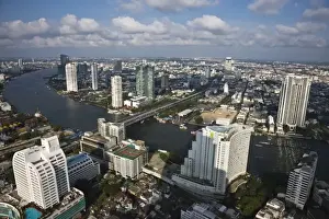 Images Dated 10th April 2008: Thailand, Bangkok. View of the Chao Praya River from State Lebua Tower