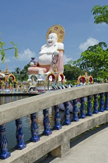 Images Dated 1st March 2012: Thailand, Ko Samui (aka Koh Samui). Wat Plai Laem, temple and giant statue of Big