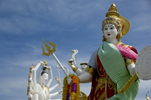 Images Dated 14th April 2009: Thailand, Ko Samui (aka Koh Samui). Wat Plai Laem aka Plai Laem Temple. Female god