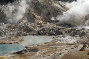 Images Dated 17th June 2007: Thermal vents at Bumpass Hell, Lassen Volcanic National Park, Mount Lassen, California