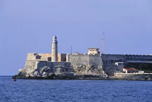 Images Dated 14th August 2007: Thick stone walls of Castillo del Morro fortress sits at the entrance to the harbor