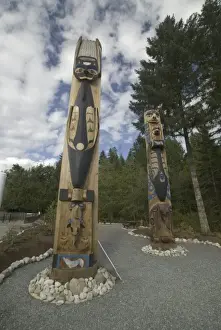 Images Dated 16th September 2006: Thunderbird Project Featuring Tseshaht Totem Poles, Port Alberni, British Columbia