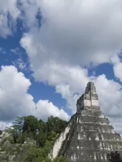 Images Dated 9th January 2007: Tikal, Guatemala: Tikal Maya Ruins, Pyramid #1