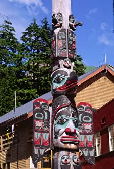 Images Dated 22nd March 2006: A Tlingit totem pole in Ketchikan, Alaska