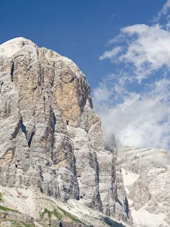 Images Dated 28th January 2020: Tofana de Rozes in the Dolomites of Cortina d Ampezzo