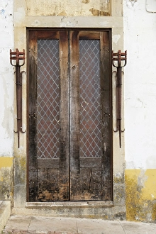 Images Dated 2nd January 2024: Tomar, Portugal. Old medieval door in the town of Tomar