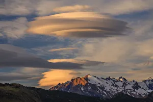 Images Dated 30th December 2005: Torres del Paine National Park, Chile