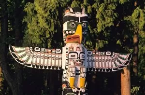 Images Dated 23rd December 2005: A totem pole In Vancouver, Canada