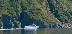 Tour boat in Aialik Bay in Kenai Fjords National Park Alaska