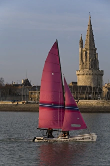 Images Dated 5th April 2007: Tour de la Lanterne, La Rochelle, Charante Maritme, Poitou-Charantes, France