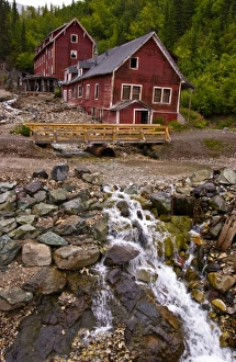 Kennicott Prints: Touring the long-defunct Kennicott copper mill in Kennicott, Alaska