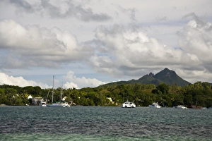 Images Dated 20th May 2008: Trou d Eau, Douce, East Mauritius, Africa