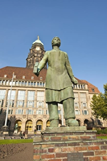 Hall Prints: Trummerfrauen statue at the New Town Hall in Dresden, Germany