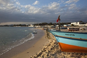 Images Dated 5th March 2010: Tunisia, Cap Bon, Hammamet, waterfront, fishing boats, dusk
