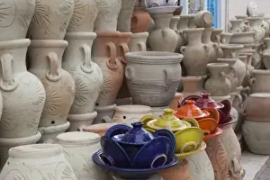 Images Dated 5th March 2010: Tunisia, Cap Bon, Nabeul, biggest Tunisian ceramics center, pottery shop