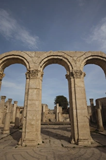Images Dated 21st March 2010: Tunisia, Central Western Tunisia, Makthar, ruins of the Roman-era city of Mactaris