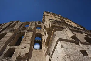 Images Dated 10th March 2010: Tunisia, Tunisian Central Coast, El Jem, Roman Colosseum, b. 238 AD