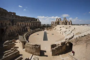 Tunisia, Tunisian Central Coast, El Jem, Roman Colosseum, b. 238 AD
