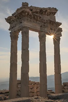 Images Dated 5th October 2015: Turkey, Izmir Province, Bergama, Pergamon