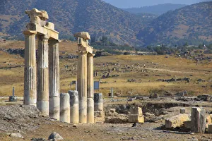 Images Dated 2nd October 2015: Turkey, southwestern Turkey, Denizli Province, River Menderes valley, Pamukkale