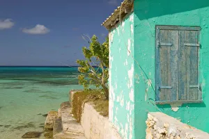 Turks and Caicos, Grand Turk Island, Cockburn Town, Old salt wearhouse and turquoise