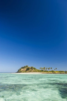 Images Dated 5th July 2011: The turquoise waters of the blue lagoon, Yasawas, Fiji, South Pacific